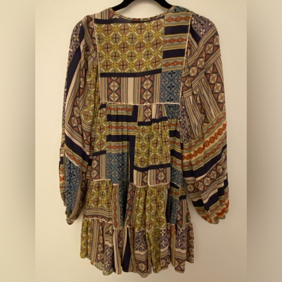 Olivaceous Patterned Ruffle Long Sleeve Tassle Mini Dress Women’s Sz Small - Picture 2 of 16